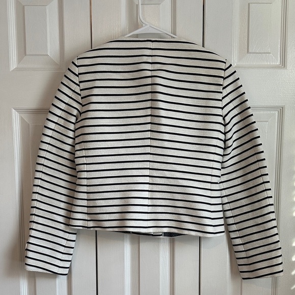L.L.Bean Signature Collarless Striped Textured Cropped Blazer – Women’s Size 6 - Picture 7 of 11